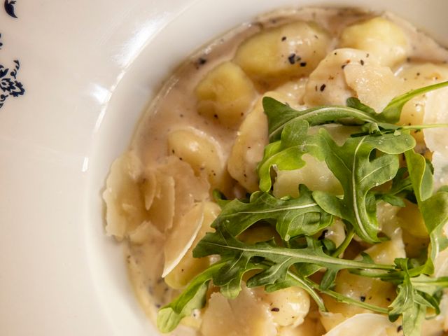 Le Procope GNOCCHI À LA CRÈME DE CHAMPIGNONS À LA TRUFFE D’ÉTÉ