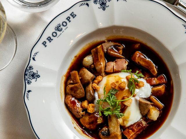 Le Procope Œuf mollet aux champignons